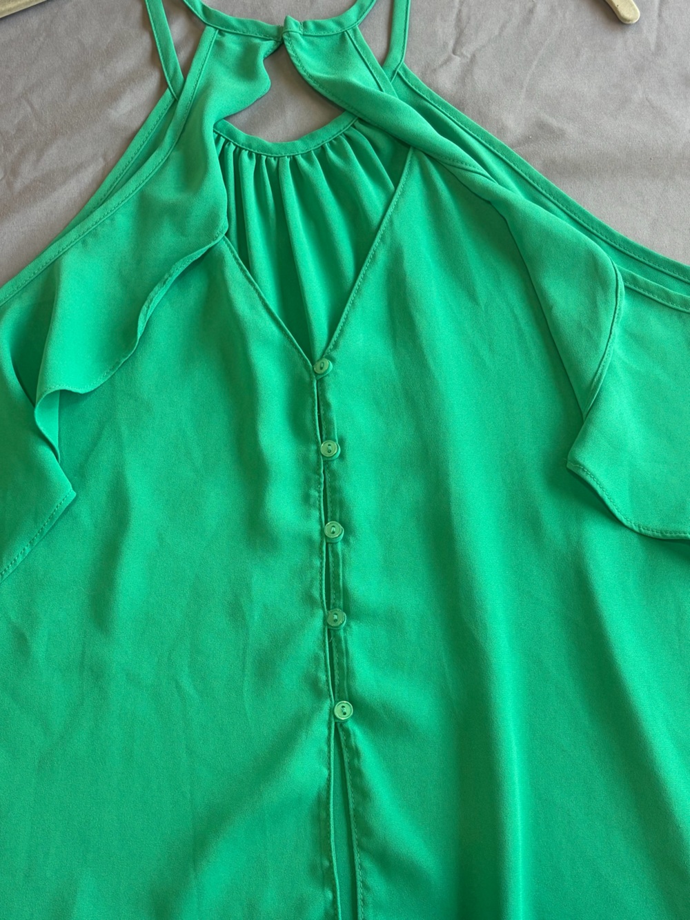 Women’s Lush Large Green Flowy Halter Tank - Picture 3 of 10